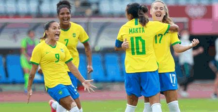 半场战报-玛塔破门德比尼亚建功 中国女足0-2巴西