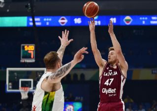男篮世界杯-扎加斯17助 拉脱维亚98-63大胜立陶宛夺得第五名