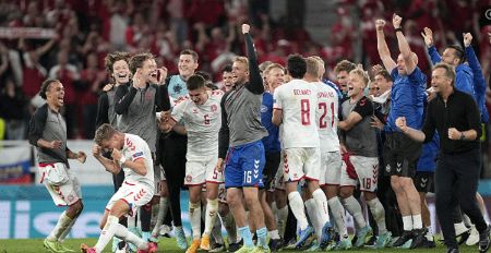 欧洲杯-B组-00后世界波霍伊别尔2助攻 丹麦4-1送俄罗斯出局