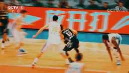 [CCTV视频] 篮球公园-逐梦者阿的江 WCBA新赛季开启 北京备战新季