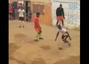 把足球融于生活！非洲人的日常踢球